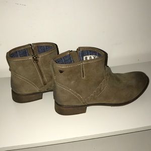 Roxy ankle boots